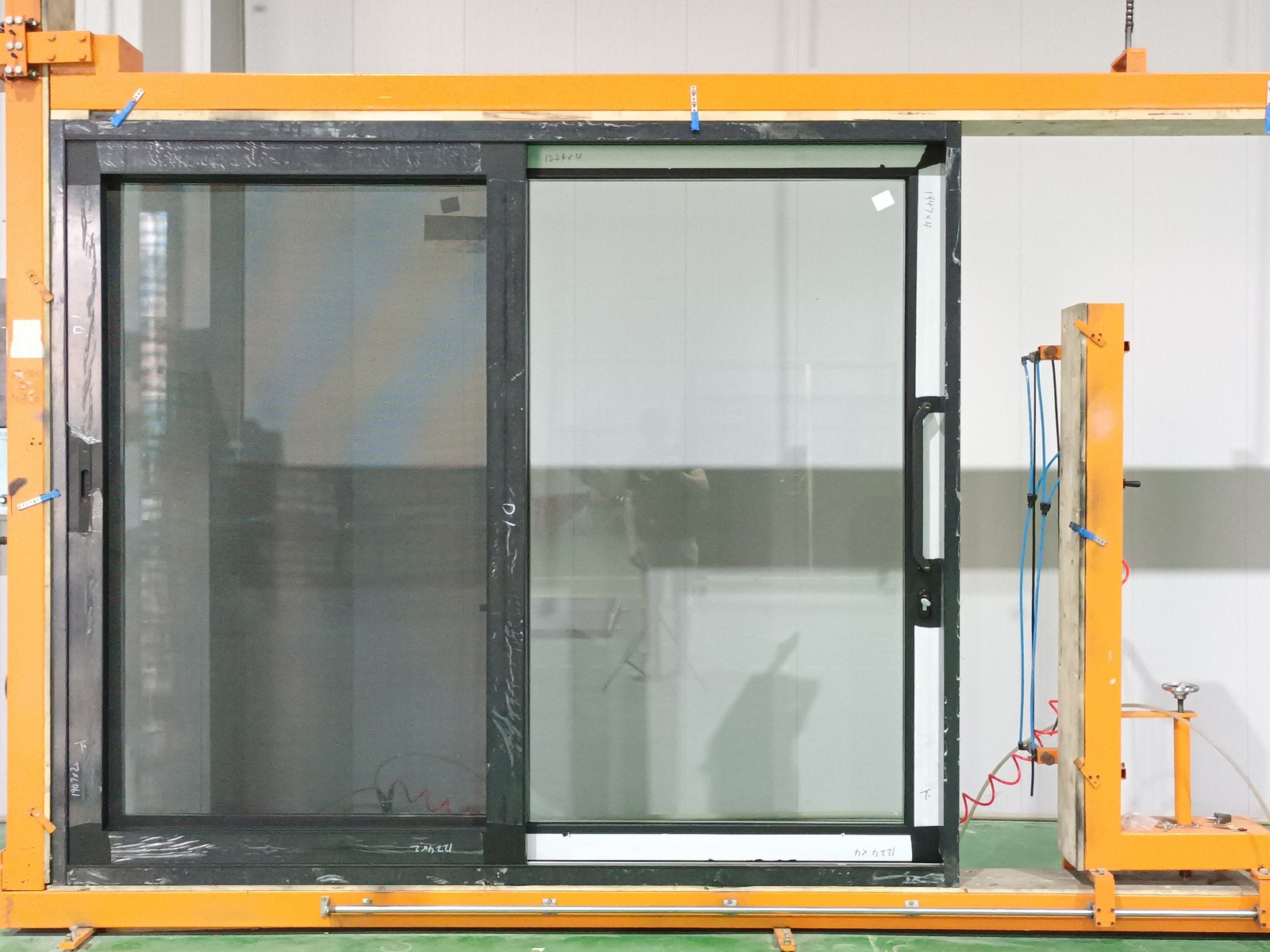 Aluminium sliding window assembly prepared for a project shipment